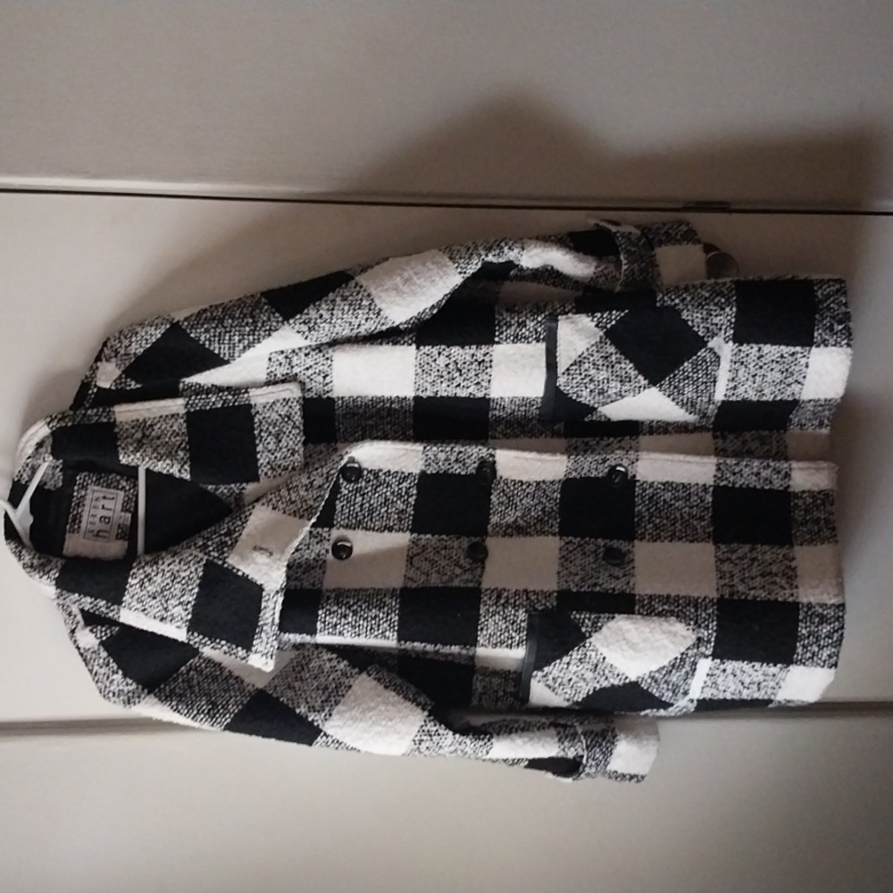 Karen Hart black & white coat